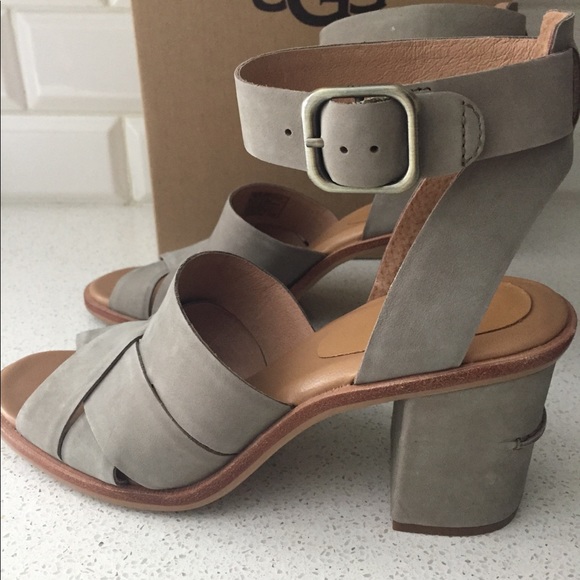 ugg sandra sandal